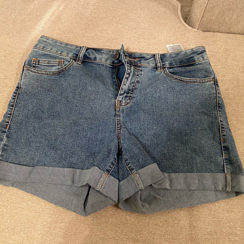 Mini denim shorts